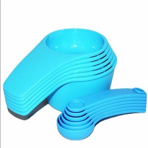 Tupperware Measuring Cups and Spoons Set NEW